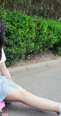 田亮，叶一茜女儿森碟白衣短裙可爱俏皮街拍图片