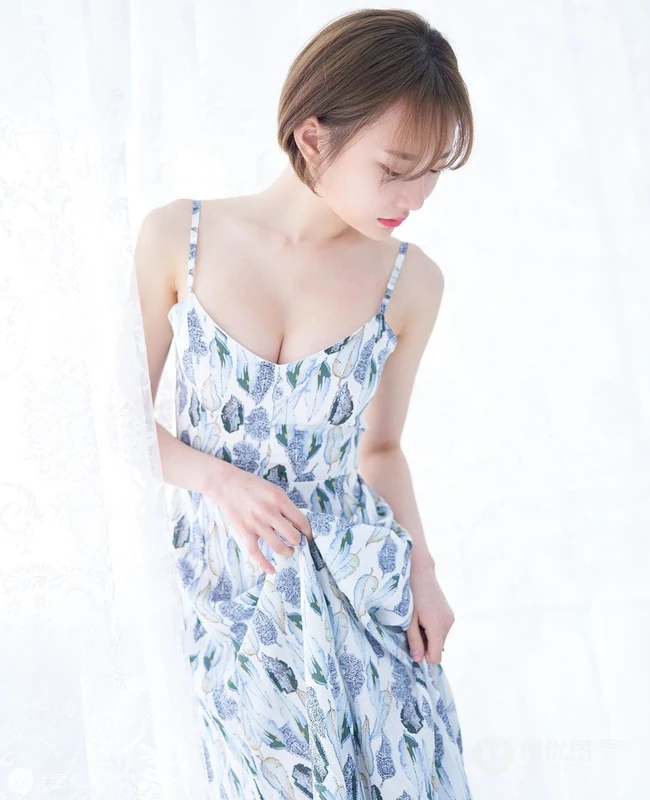 2020夏季最新款流行短发发型，一组短发女生图片参考欣赏 第10张