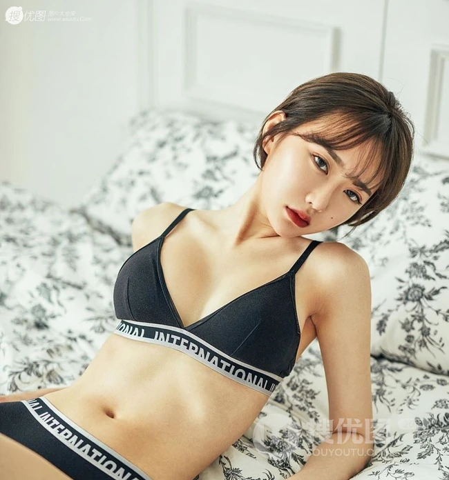 2020夏季最新款流行短发发型，一组短发女生图片参考欣赏 第2张