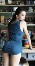 8头身女生嫩模华村飞鸟连衣超短裙秀白皙肌肤和匀称身形写真