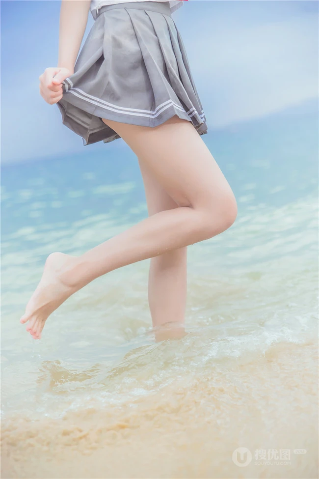 可爱气质娇小cos萌妹桜桃喵海边jk制服写真图片