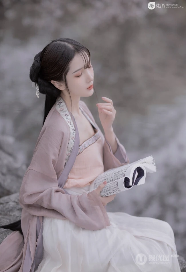 古风女生合集，古装汉服美人唯美摄影艺术图片图集