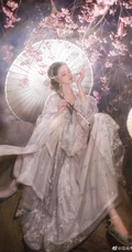 古风女生合集二，华夏古装汉服美人唯美摄影艺术图集