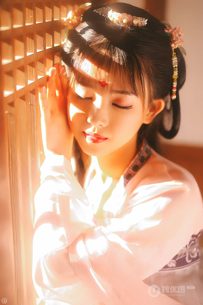 古风女生合集二，华夏古装汉服美人唯美摄影艺术图集