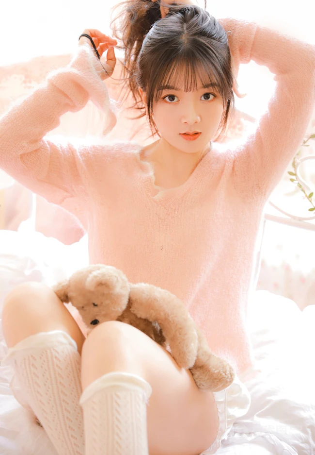 漂亮女生多套服饰清新清新私密写真图集