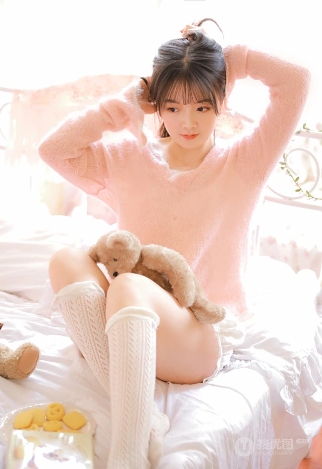 漂亮女生多套服饰清新清新私密写真图集