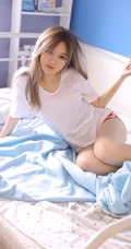 漂亮女生多套服饰清新清新私密写真图集
