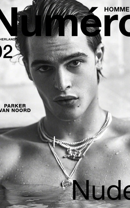 荷兰帅气男超模Parker van Noord黑白杂志写真图集