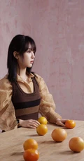 杨紫《时尚先生》温柔恬静春夏黑皮书封面写真大片