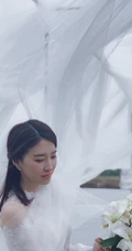 杜雨宸温柔甜美婚纱装造型写真图片