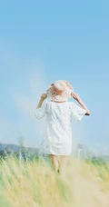田野上的漂亮浅粉双麻花辫女生桜桃喵唯美清新白裙写真图片集