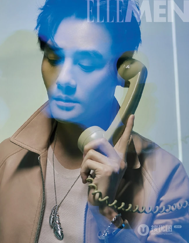 王凯手拿有线电话登《ELLEMEN》杂志帅气复古写真图片
