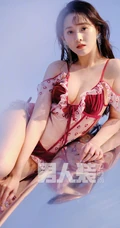 《创造101》张鑫磊气质男人装杂志写真图片