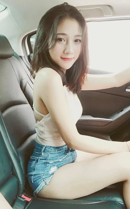 越南白皙水嫩女生妹子吸睛气质身材自拍，写真生活照气质图片