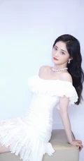 周洁琼白色礼裙长裙优雅知性高清微距写真图片