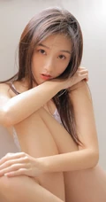 清凉小碎花肩带连体衣长发纯美女生吹风扇室内写真图集