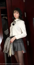 身材曼妙多姿，清甜不失气质，女生yoo优优JK服饰袜装写真图集
