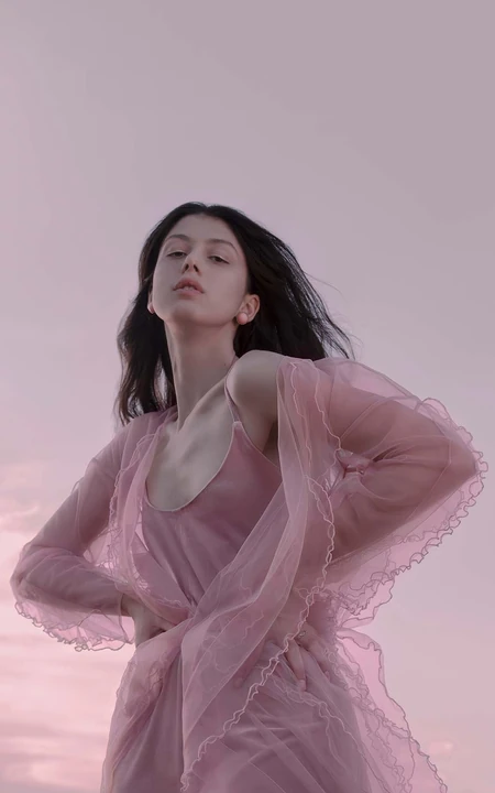 各种类型的时尚欧美性感美女手机壁纸6月23日合集推荐