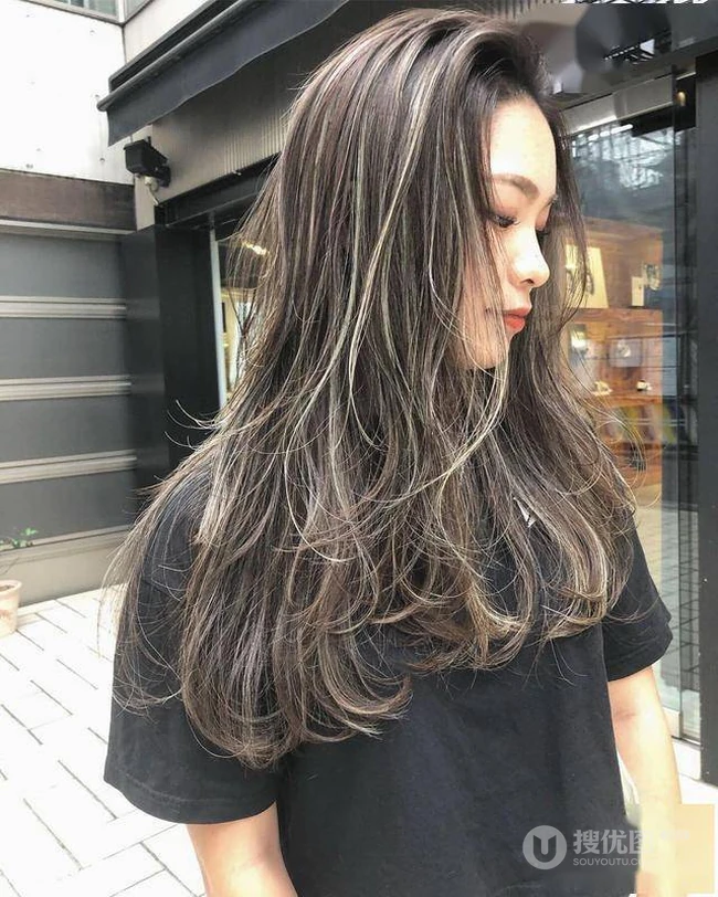 2020最洋气，层次感很强，富有&ldquo;高级风&rdquo;的女生潮流染发发型图片 第8张