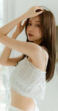 纤细线条短裤长发清新女生居家室内唯美吸睛写真图集