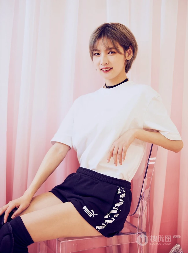 创造营2020 ​​​&ldquo;帅气&rdquo;女生学员赵粤清爽短发写真图片