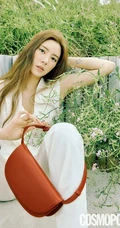 孙淡妃海边椰树林气质旅拍写真美照