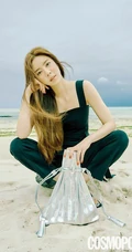 孙淡妃海边椰树林气质旅拍写真美照