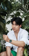 韩国帅哥明星玉泽演热带风格清新写真