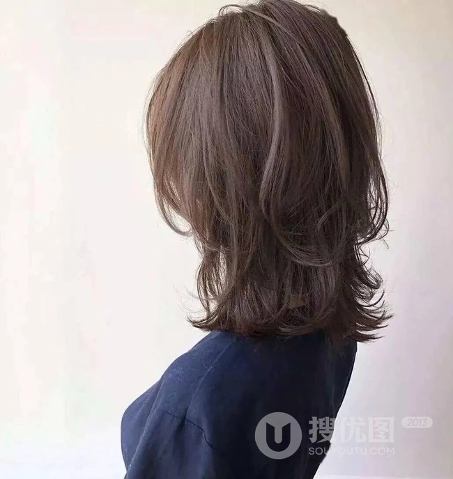 极富层次感的&ldquo;辛芷蕾发型&rdquo;，2020流行的洋气减龄&ldquo;中高层次感发型&rdquo; 图片 第13张