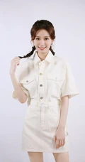 郑合惠子双麻花辫发型清纯俏丽写真美照