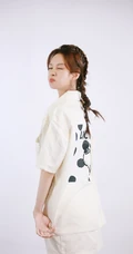 郑合惠子双麻花辫发型清纯俏丽写真美照