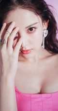古力娜扎粉色连衣长裙优雅动人写真图片