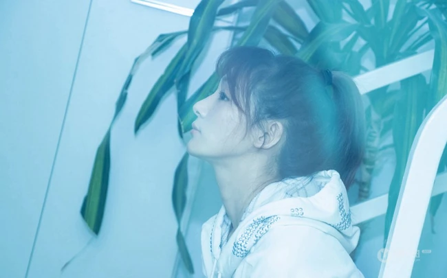 李若宁Rn微博晒唯美朦胧感清新绿写真美图