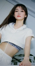 李若宁夏日运动感写真