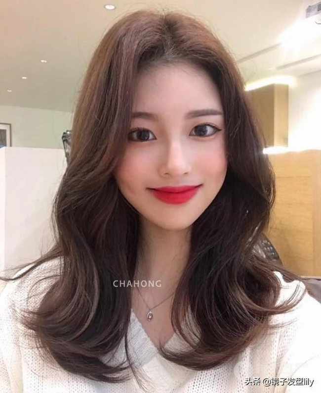 来一波韩式韩版造型烫，18个可爱漂亮的韩式造型烫女生发型图片 第9张