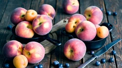 香甜可口的水果&ldquo;水蜜桃&rdquo;高清摄影手机壁纸