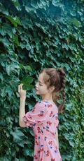 徐紫茵粉色系穿搭街拍，夏日连衣裙装有点少女甜~