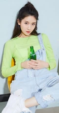 王子璇化身元气少女清新靓丽休闲装写真图片