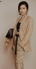 杨子姗气质短款装写真图片