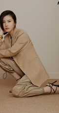 杨子姗气质短款装写真图片