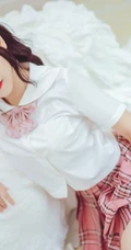 圆脸蛋清新女生lovely呆玄制服短裙白袜装超高清写真吸睛