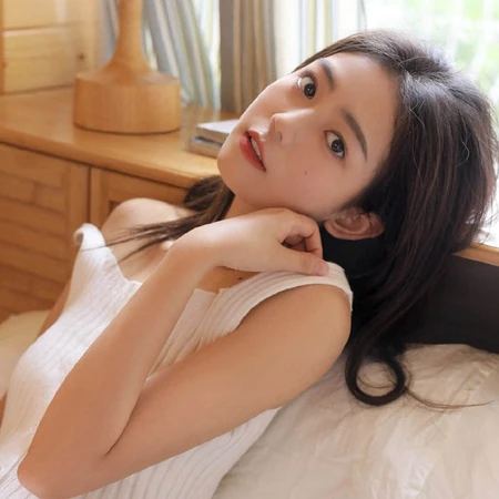 超好看的长发气质女生头像，真实女生写真头像套图