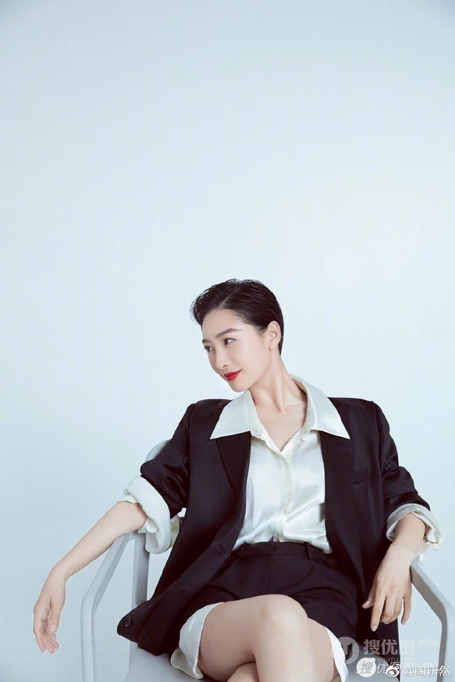 陶昕然短发发型时尚气质&ldquo;帅气&rdquo;写真