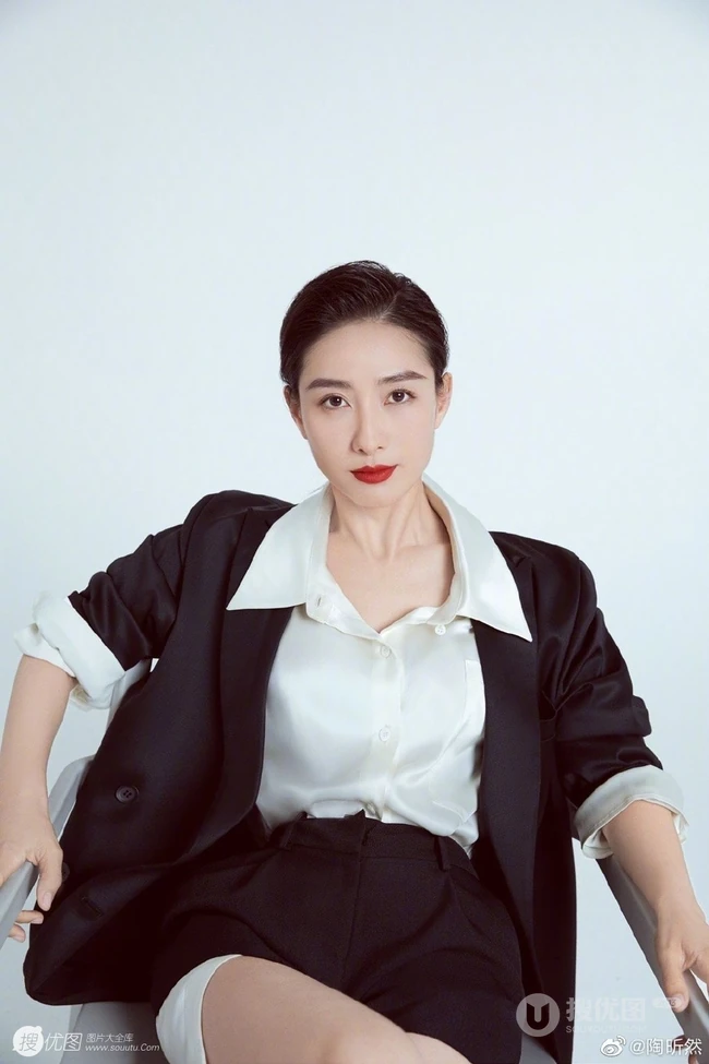 陶昕然短发发型时尚气质&ldquo;帅气&rdquo;写真