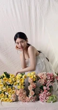 裴秀智头戴网纱搭全黑look装扮写真拍摄花絮图片