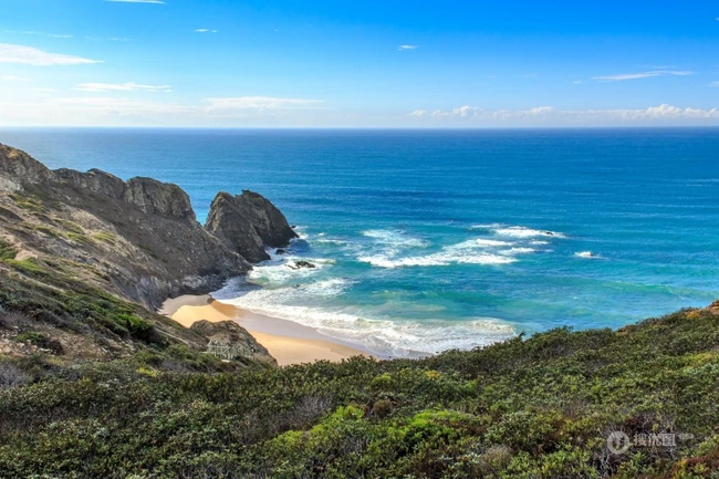 葡萄牙阿尔加维海岸线，海边，沙滩，岛屿风景图片 第1张