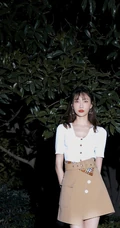 李斯羽骨感身材白衣短裙气质写真