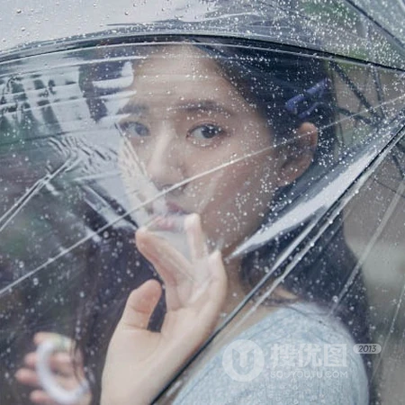 仙气飘飘女生头像，赵露思在雨中唯美好看头像图片