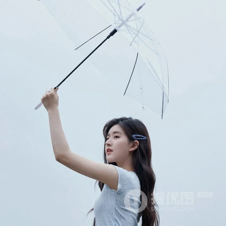 仙气飘飘女生头像，赵露思在雨中唯美好看头像图片