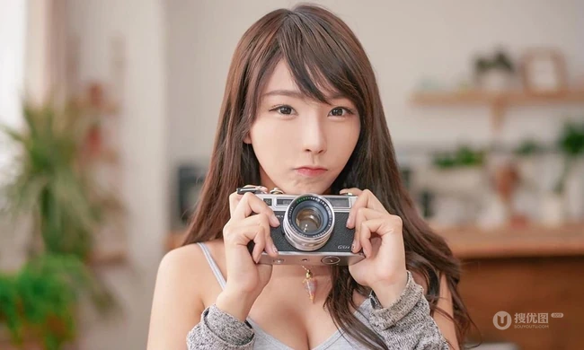 爱健身，爱自拍的可爱甜美修身妹子苏小小气质真实生活照图片